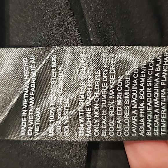 WHITE HOUSE BLACK MARKET TOP - Picture 12 of 13